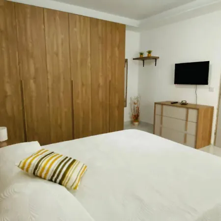 Lovely 1-bedroom Penthouse With Bbq Area