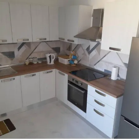 公寓 Lovely 1-bedroom Penthouse With Bbq Area